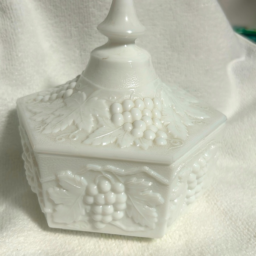 Vintage imperial milk glass grape leaf candy dish w/ lid hexagon panel compote